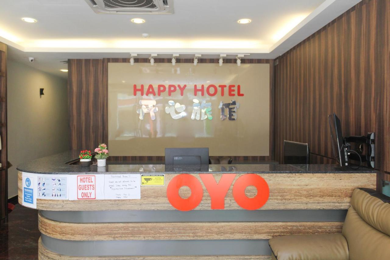 Oyo 90027 Happy Hotel Johor Bahru Luaran gambar